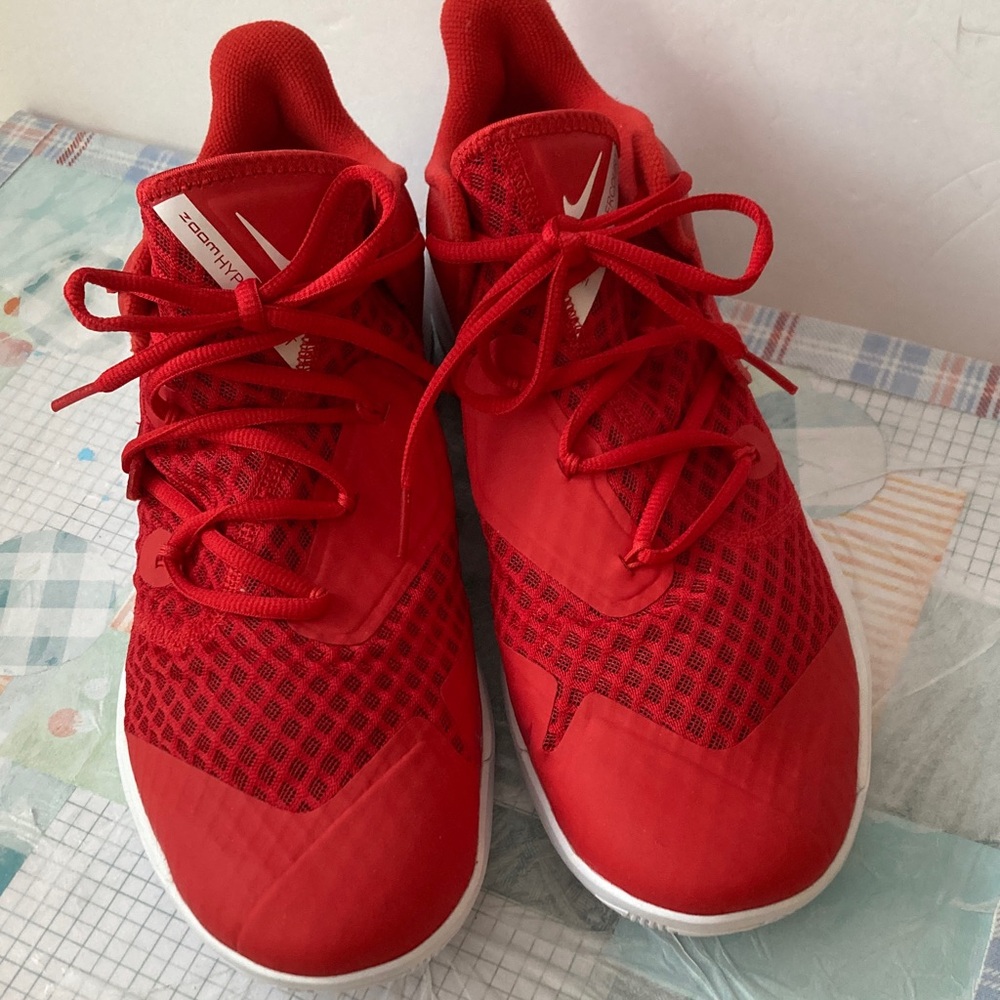 Nike Zoom Hyperspeed men’s volleyball shoes University Red size 11.5 NWOT